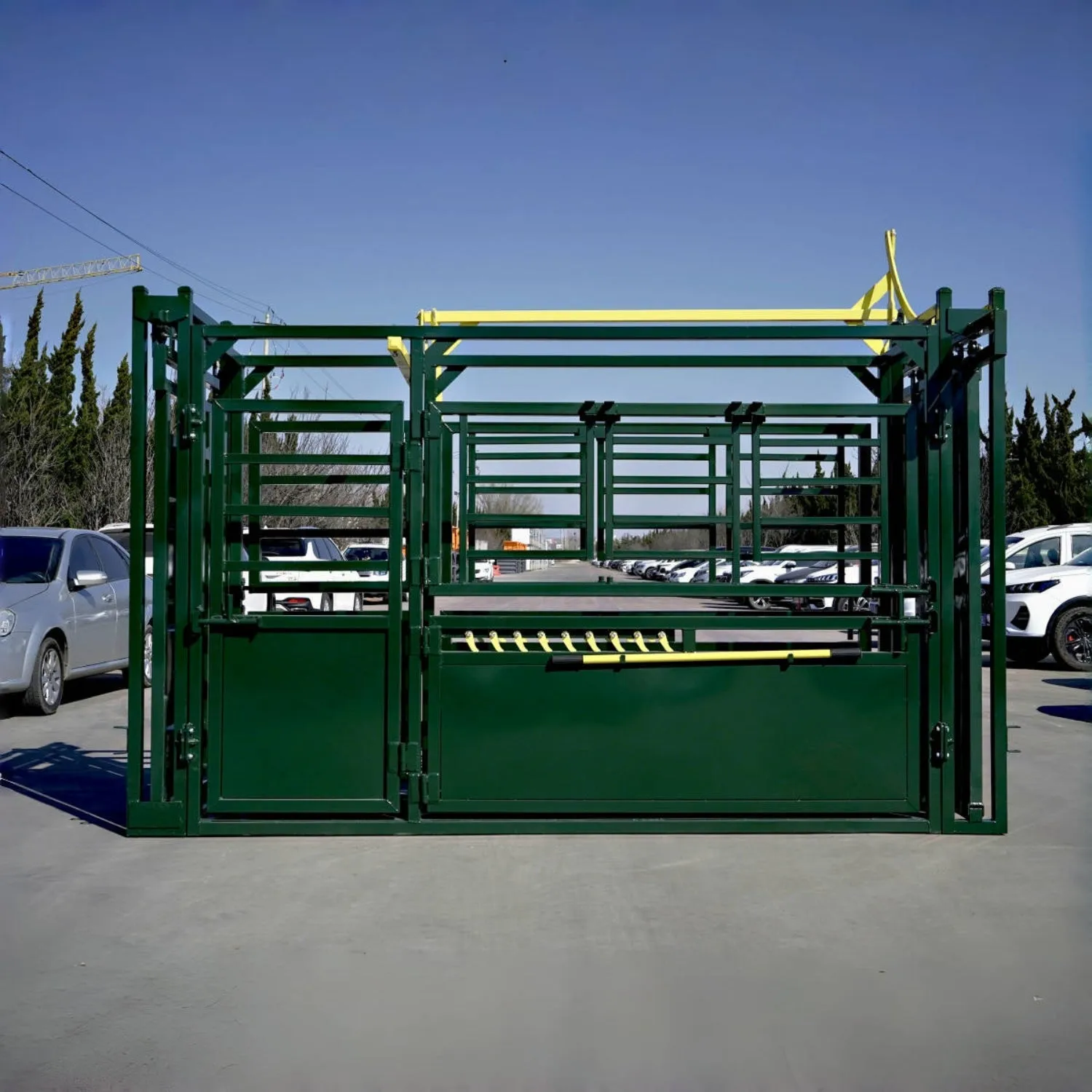 [AS-IS] Cattle Squeeze Chute Manual Headgate