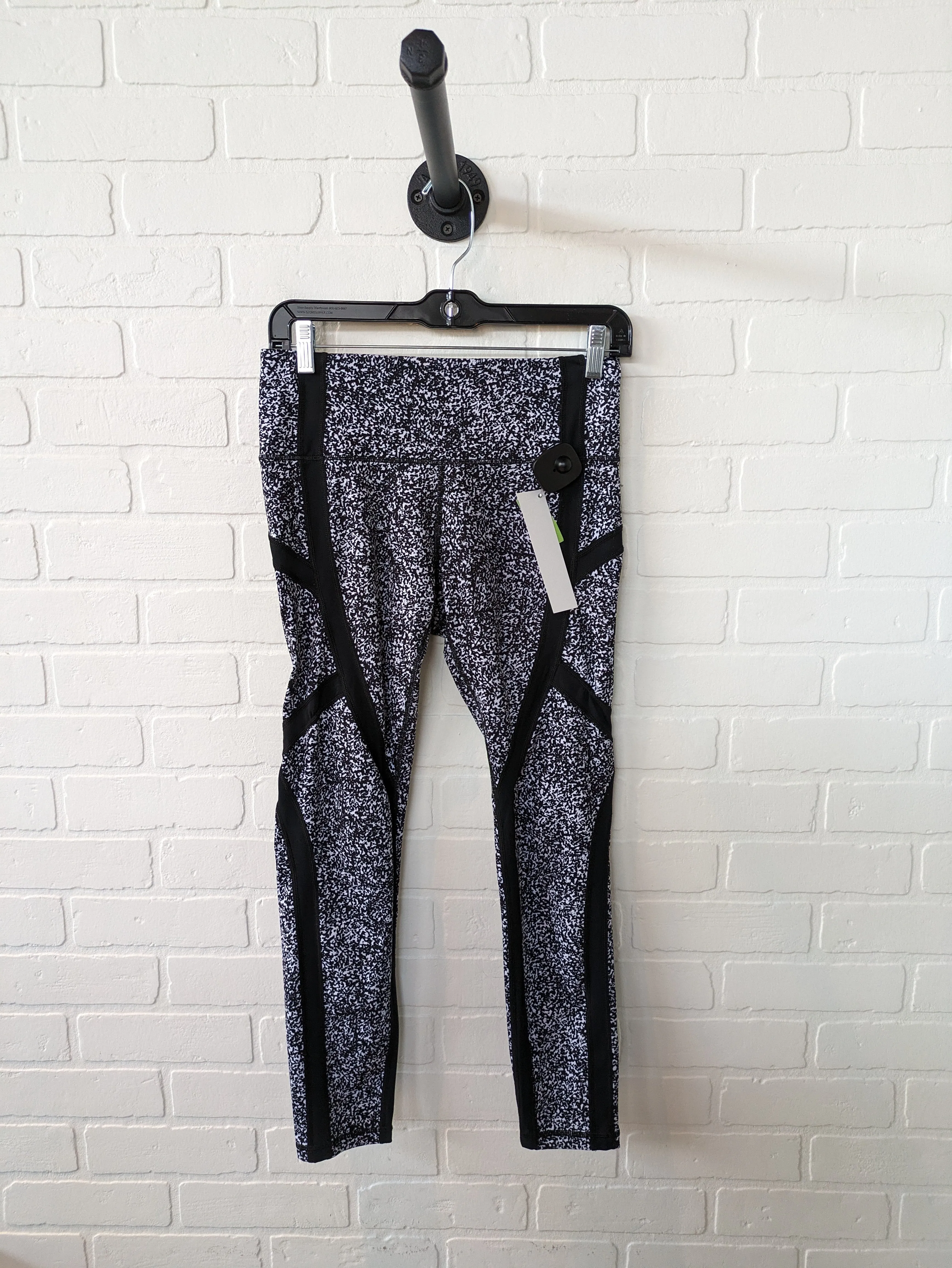 Athletic Leggings By Lululemon  Size: 8