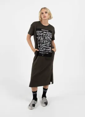 Sure! To optimize the title for an e-commerce product like Bebe Dress - The Daily, you might add descriptive modifiers to make it more appealing and informative to potential buyers. Heres an optimized version:

Chic Bebe Daily Wear Dress for Women - Elegant and Comfortable 

This title includes modifiers that highlight key selling points such as style, usage occasion, and comfort.