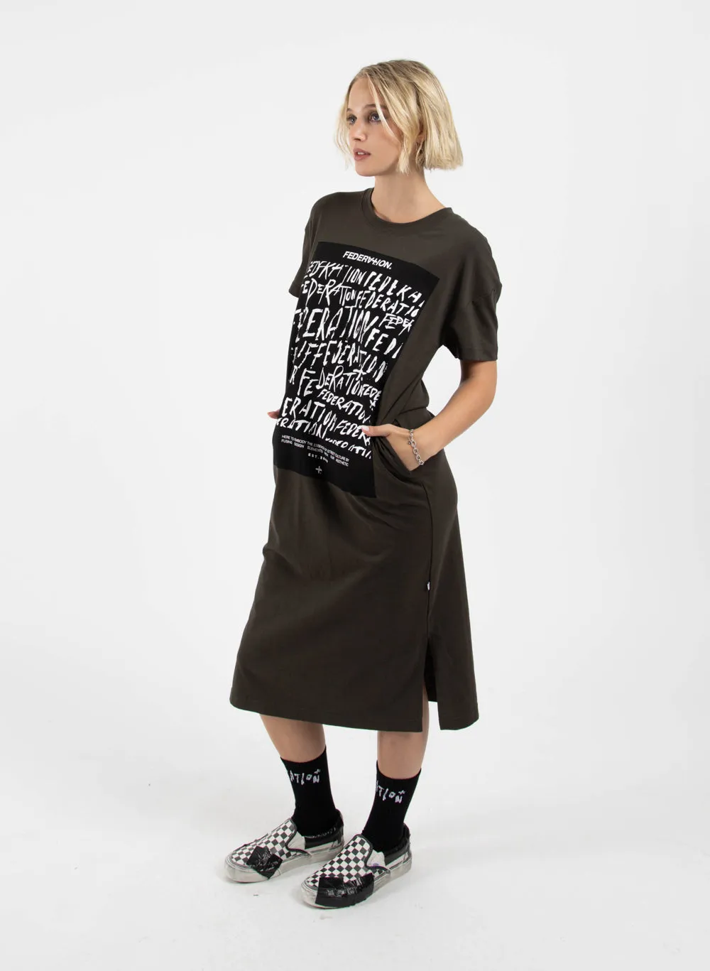 Sure! To optimize the title for an e-commerce product like Bebe Dress - The Daily, you might add descriptive modifiers to make it more appealing and informative to potential buyers. Heres an optimized version:

Chic Bebe Daily Wear Dress for Women - Elegant and Comfortable 

This title includes modifiers that highlight key selling points such as style, usage occasion, and comfort.