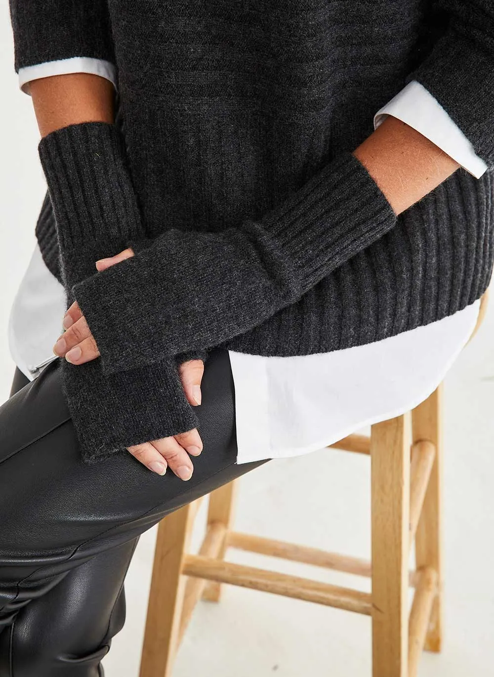 Cashmere Fingerless Gloves - Charcoal