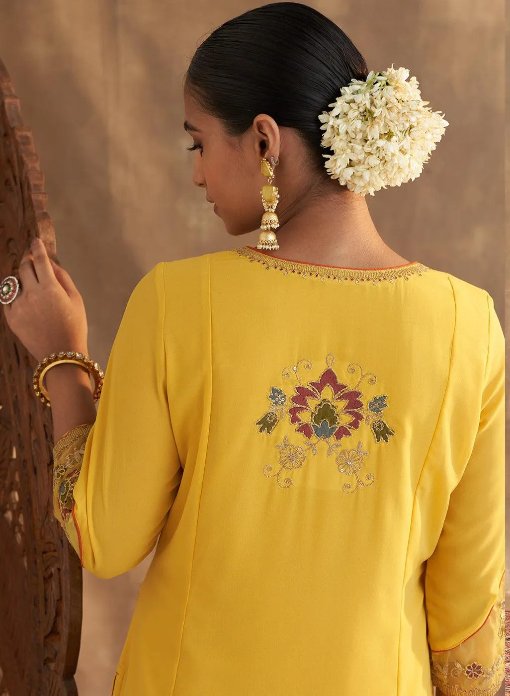 Daisy Yellow Kurta Set With Embroidery