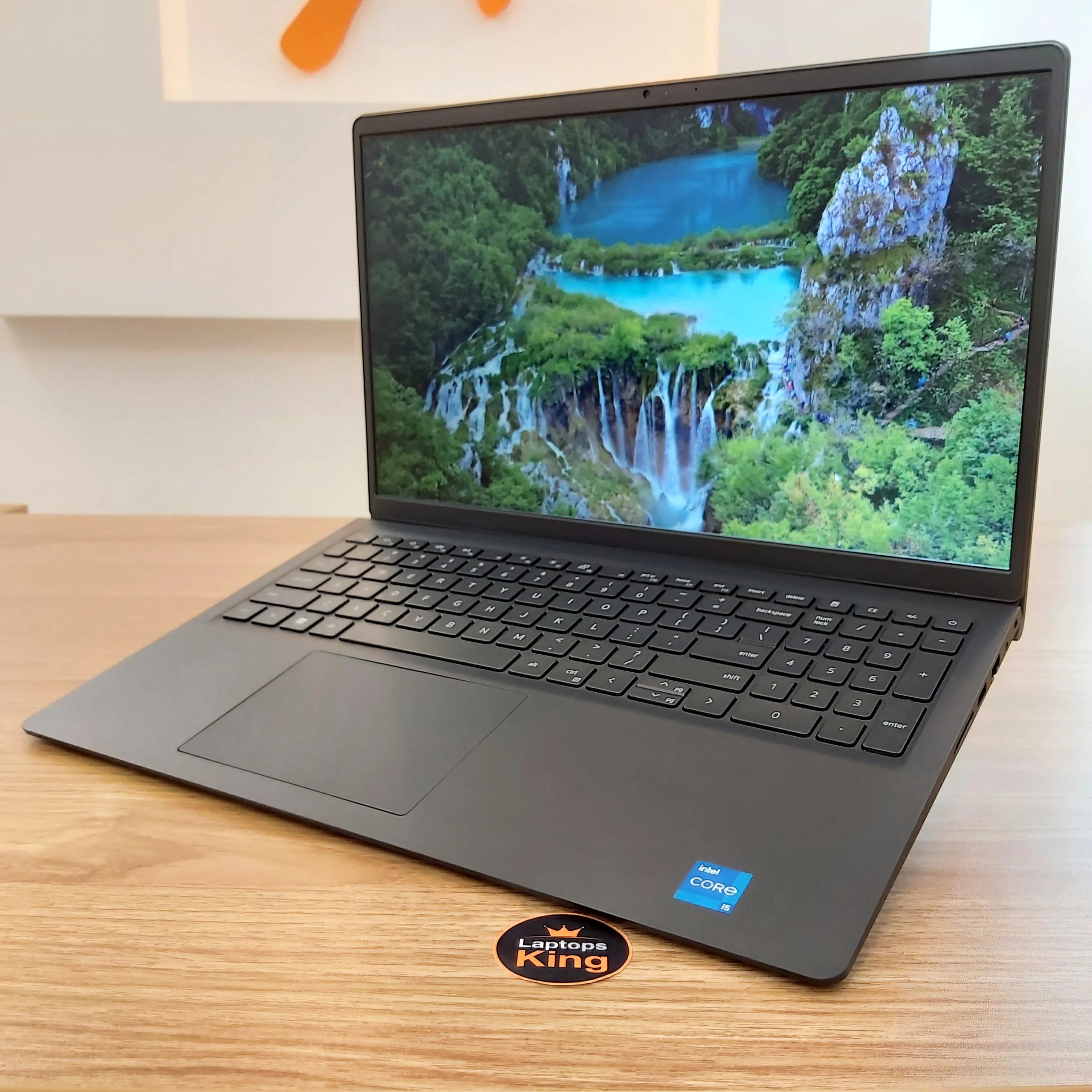 Dell Vostro 15 3510 Core i5-1135g7 Iris Xe Laptops (Used Very Clean)