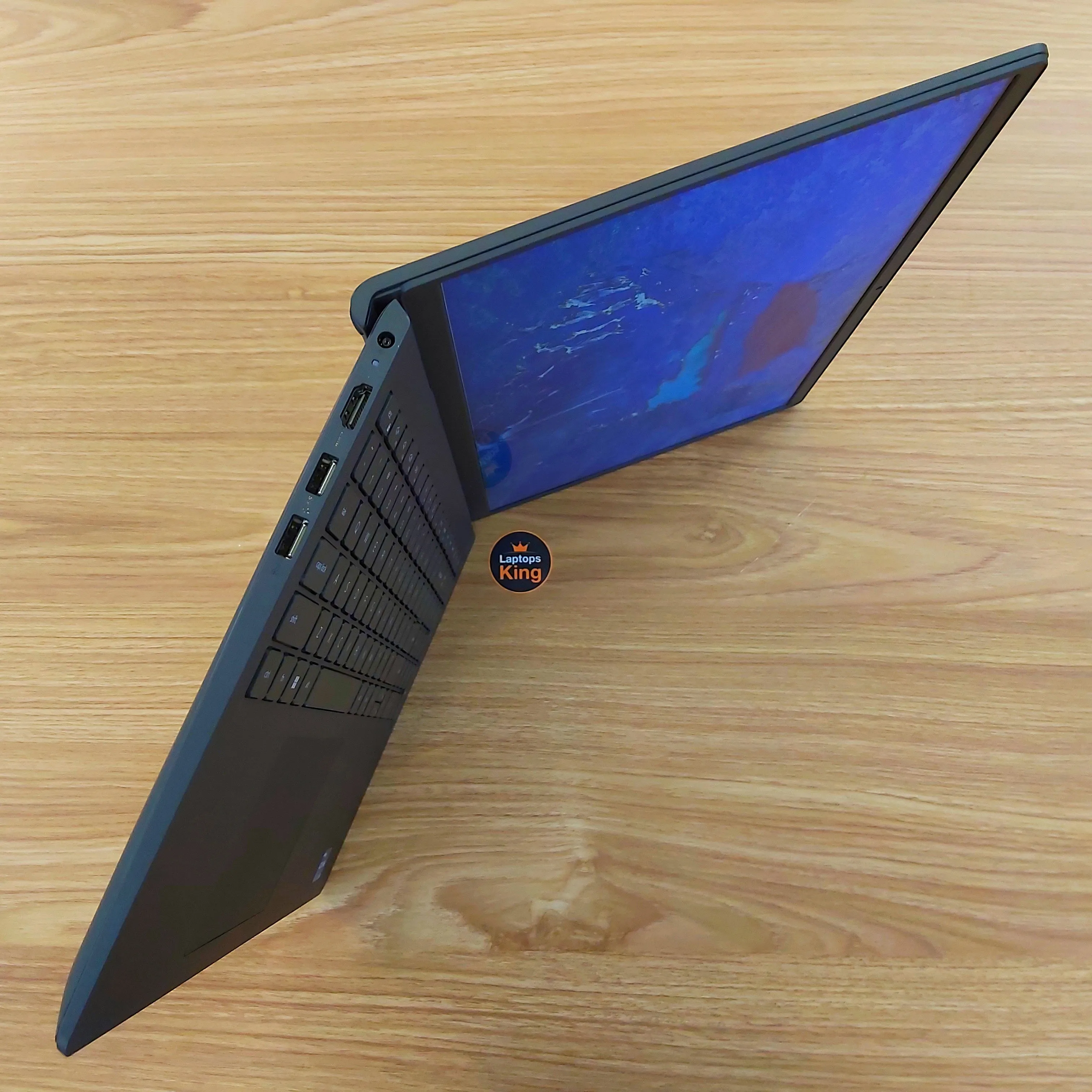 Dell Vostro 15 3510 Core i5-1135g7 Iris Xe Laptops (Used Very Clean)