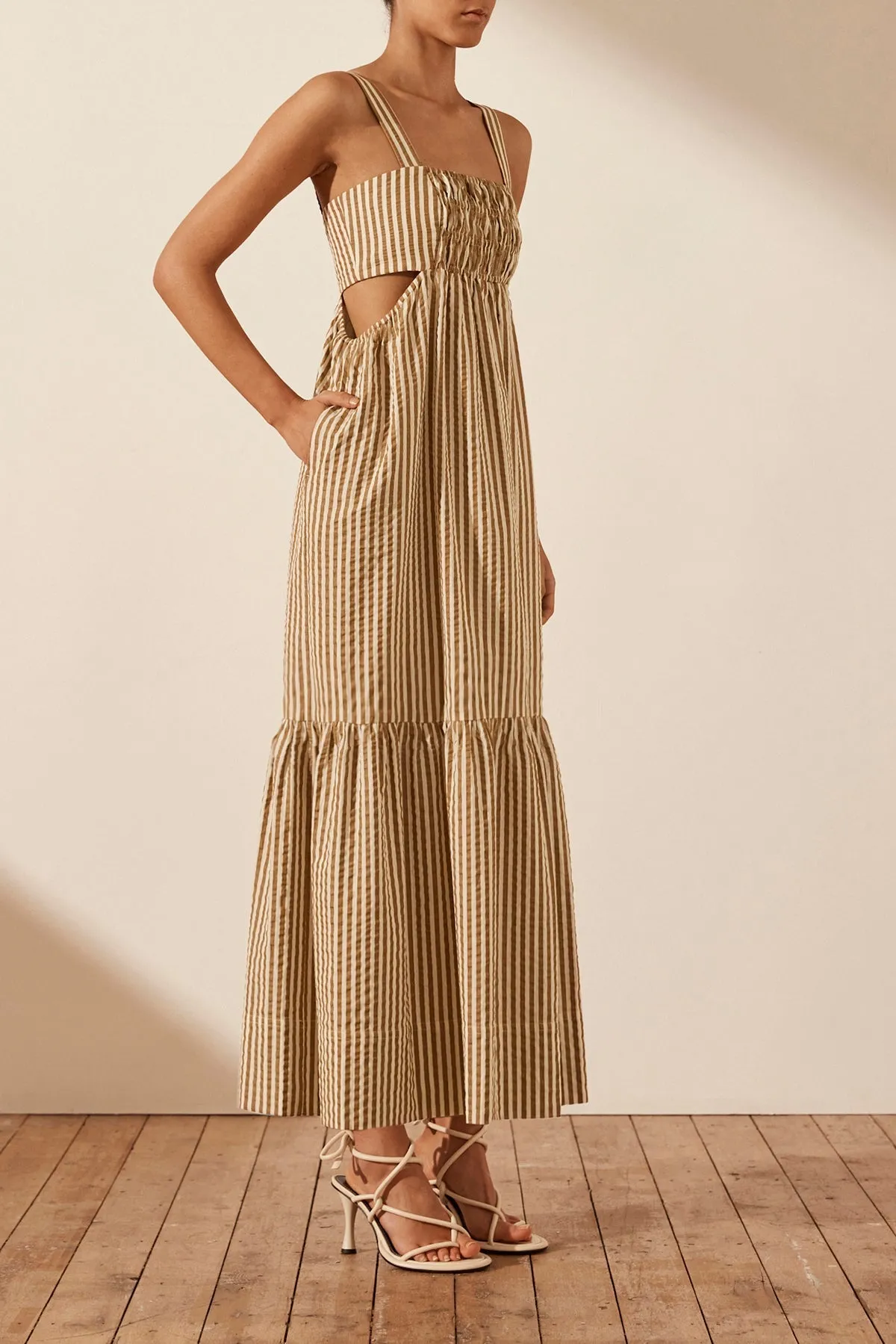 HELE CUT OUT RUCHED MIDI DRESS - COCONUT/WALNUT