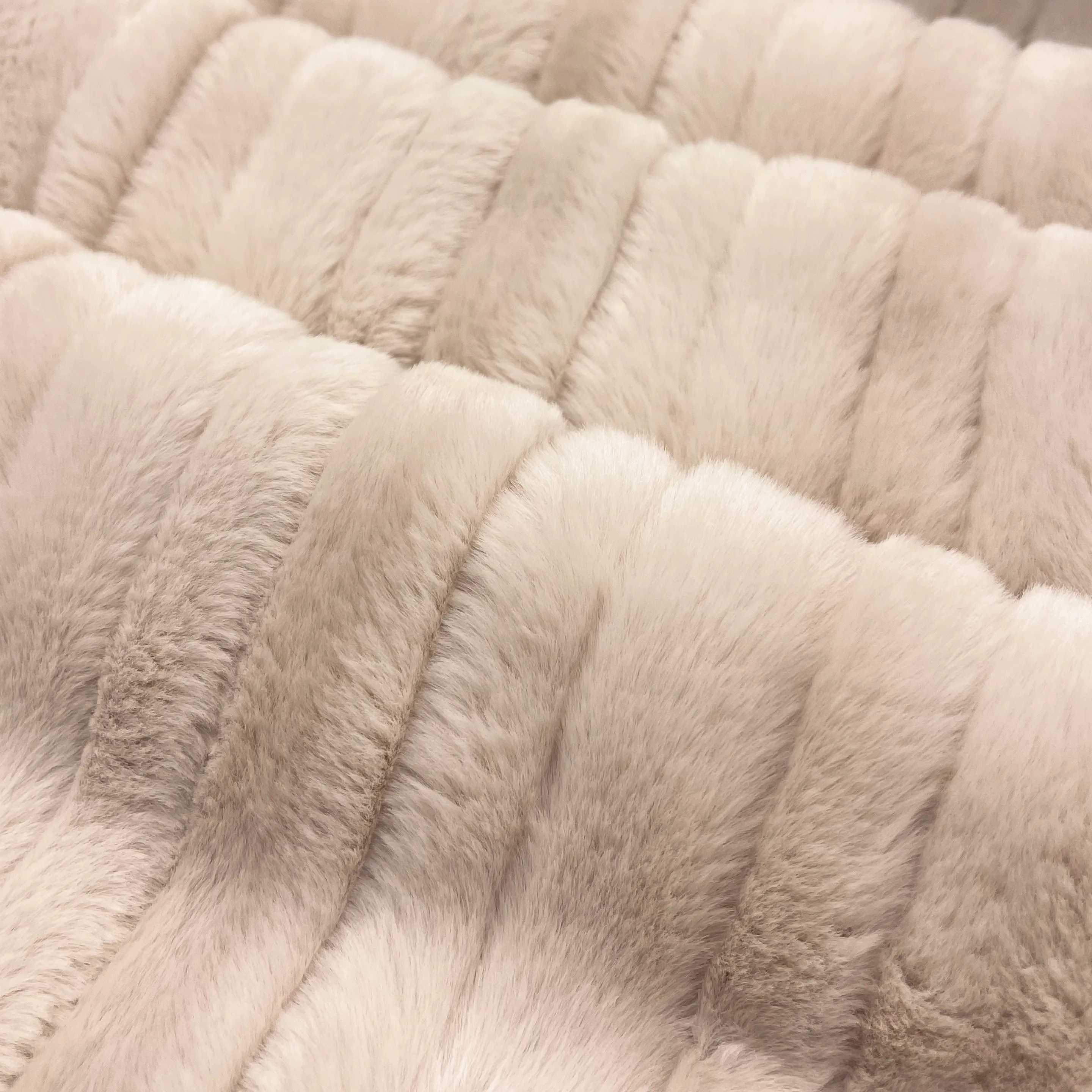 KIDU GIFTS WAVE BLUSH BLANKET