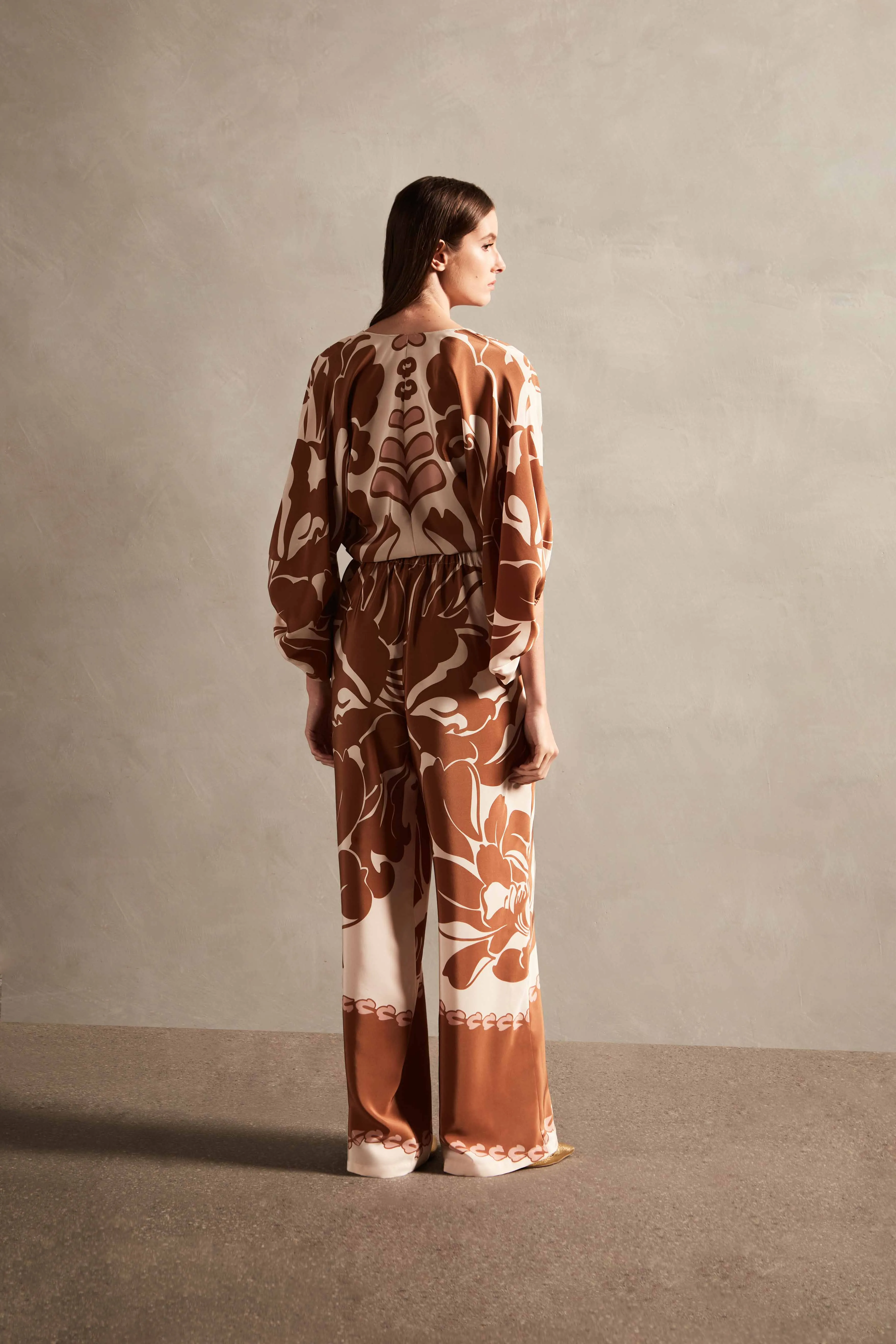 Spray Of Flower Voluminous Sleeves Shirt