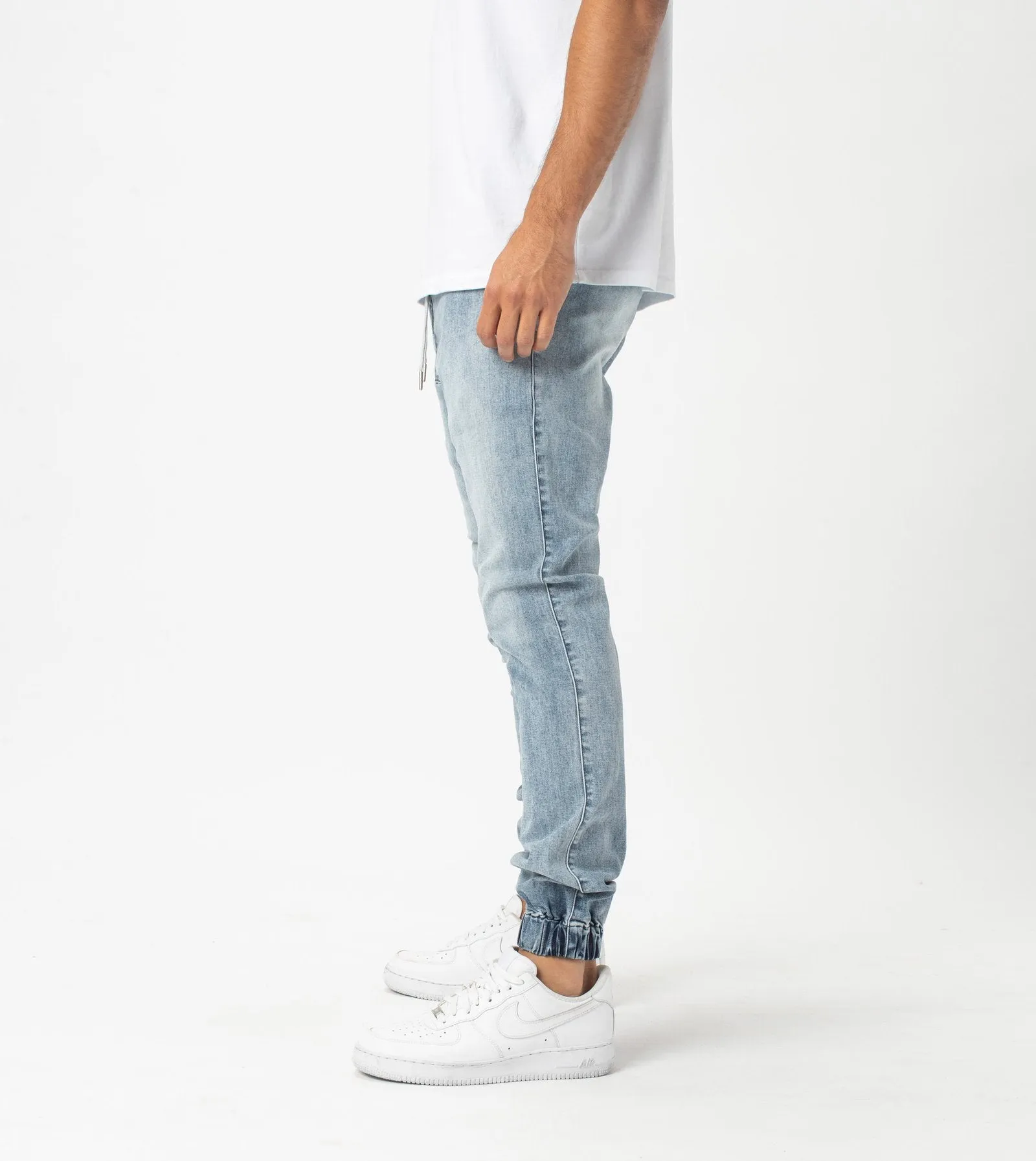 SURESHOT DENIM JOGGER | MID BLUE
